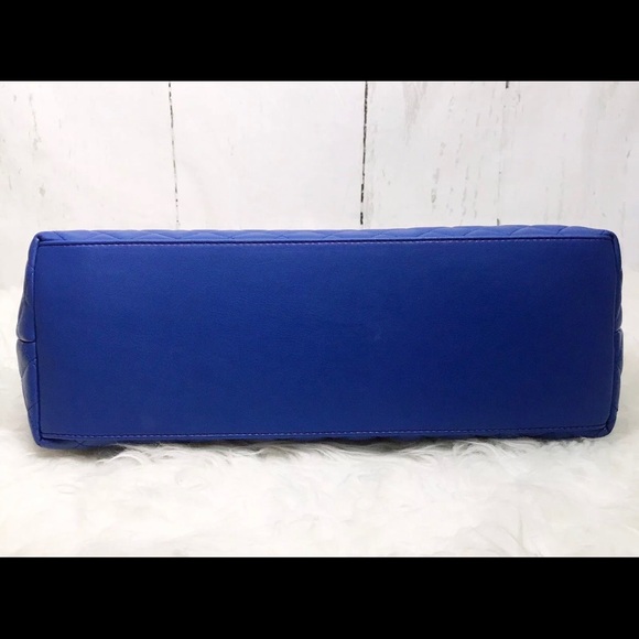 ❤️SOLD❤️ New BEBE LOGO blue QUILTED TOTE bag purse - Picture 5 of 7